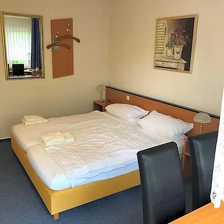 Han/Misafirhane Gaestehaus Am Vogelsang 3*