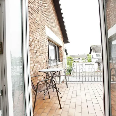 Inn Gaestehaus Am Vogelsang Kerpen (North Rhine-Westphalia)