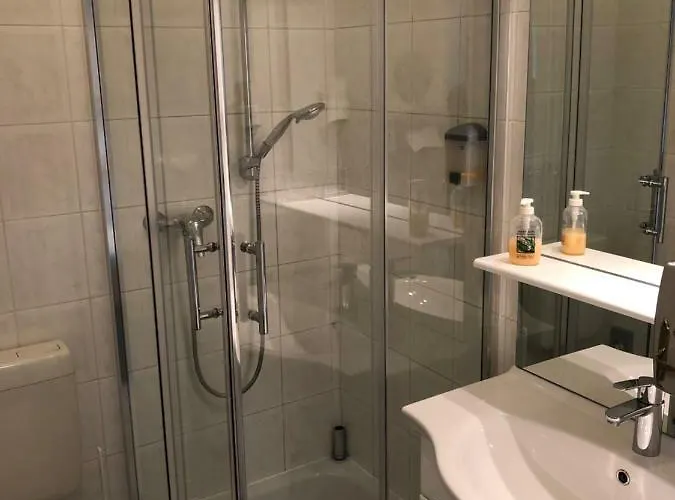 Inn Gaestehaus Am Vogelsang Kerpen (North Rhine-Westphalia)